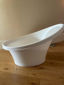shnuggle baby bath