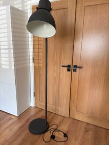 floor lamp