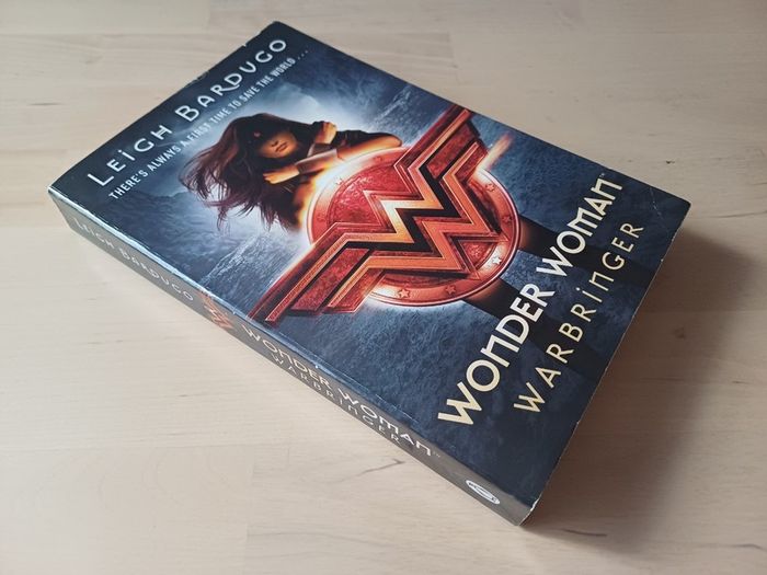 Wonder Woman - Warbringer (DC Superhero Paperback Novel 2017)