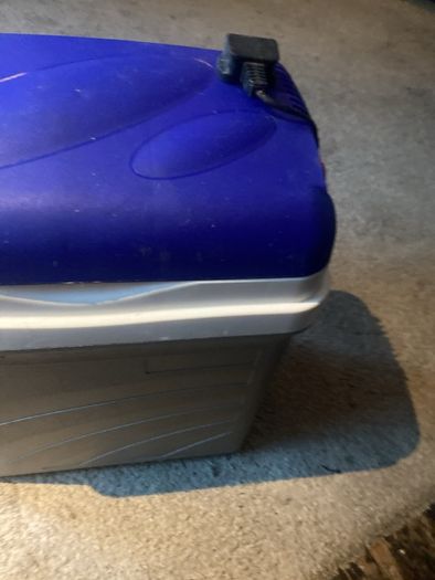 electric cooler box