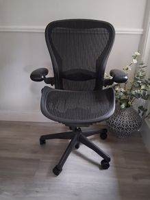 Herman Miller Classic Aeron Size C Ergonomic Chair