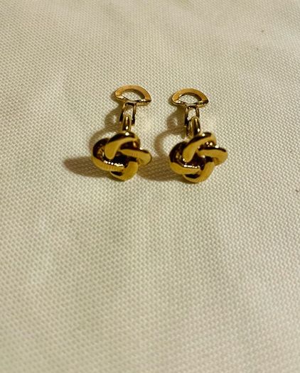 Vintage Gold Tone Earrings