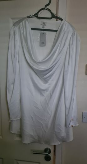 River Island Cow Neck Top Size 26 Nwt