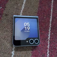 Samsung Galaxy Z Flip6