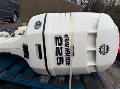 225 Evinrude
