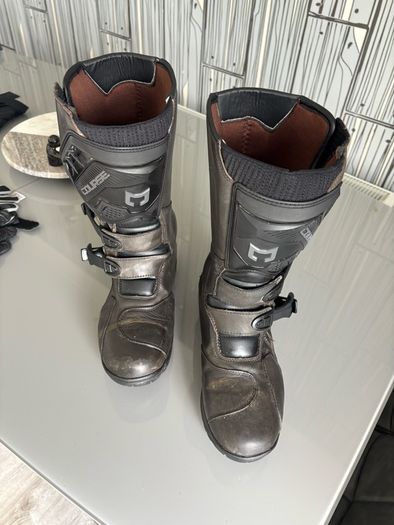 Course adventure boots size 9 uk
