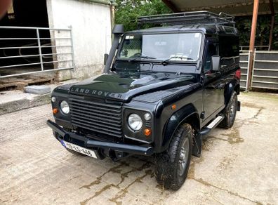 Land Rover Defender 2012