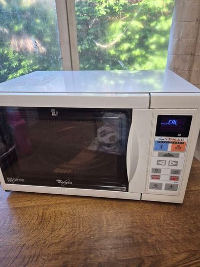 Rare Find Vintage 27L Whirpool Microwave and Grill