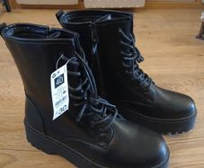 Ladies biker boots