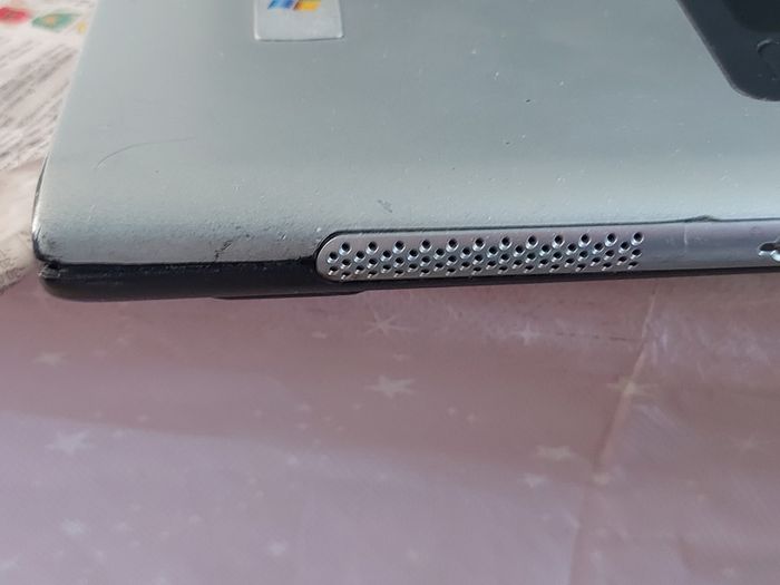 Vintage Acer Aspire. 5612 WLMi, Intel Core Duo Processor, CPU T2300, 1.66GHZ, 32 bit,  2GB Ram, Windows 10, Microsoft Edge, Chrome and VCL