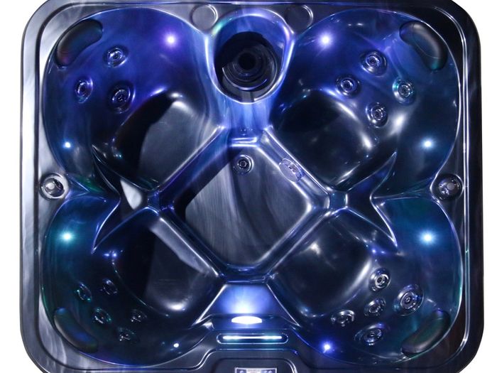 New Quality Hot Tubs - Nationwide Delivery