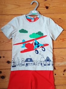 BNWT Age 5-6 Shortie Pyjamas