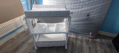 baby changing/bathing unit