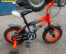 Lovely 12 inc boys starter bike have 2