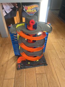 hot wheels tower