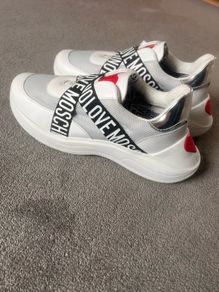 Moschino trainers BNWT UK4 Eur37