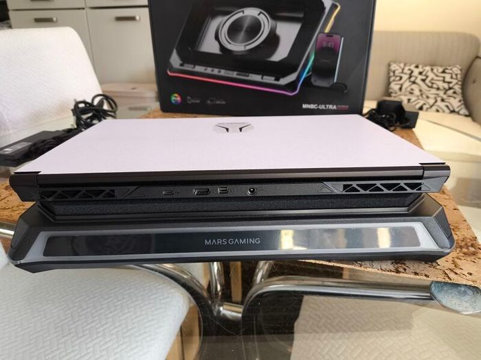 Gaming Laptop Clevo Erazer i5 12450H 8/12 RTX4050 6GB 75W 16GB DDR4 3200Mhz 512GB Nvme Pcie 4.0 17.3" FHD 144hz Ips 300nits Win11 RGB Cooler Mouse