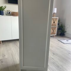 White cabinet press