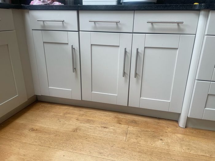 Solid timber shaker kitchen doors and drawers