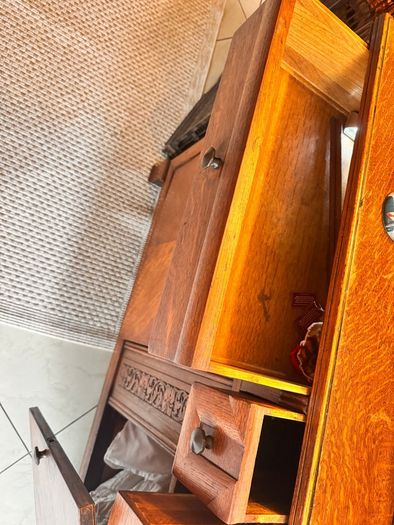 sideboard