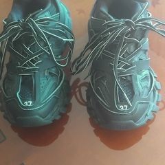 womens trainers