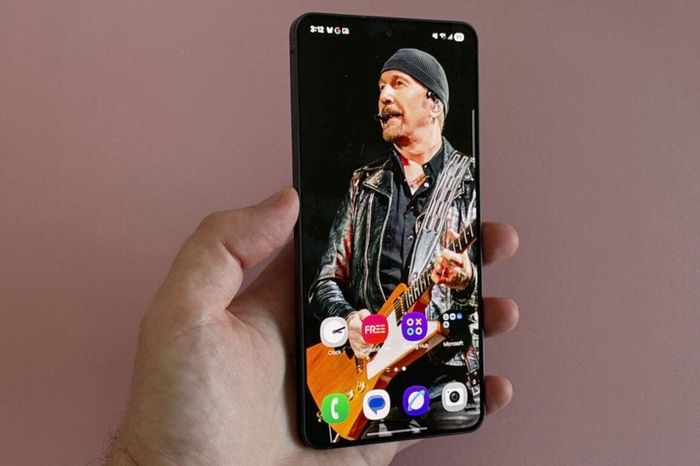 Samsung Galaxy S25 Edge + New galaxy bud ls FE