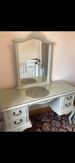 Cream Dressing Table with Mirror  French Style