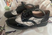 BESTELLE Leather Brogue Flats