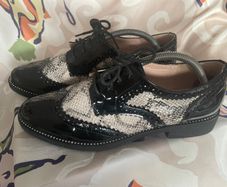BESTELLE Leather Brogue Flats