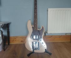 Flea Jazz Bass - 61 jazz reissue
