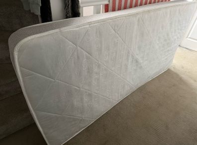 Single mattress