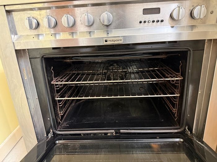 Hotpoint EG900X Gas oven & Extractor fan