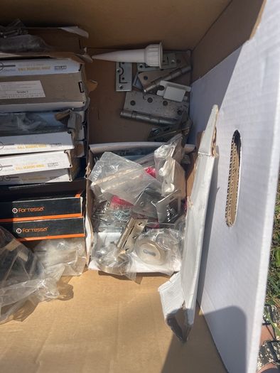Hinges and other DIY accssories