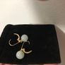 14 ct kt gold and jade earrings Image 4