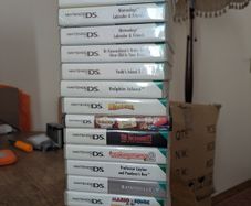 18 Nintendo DS games boxed