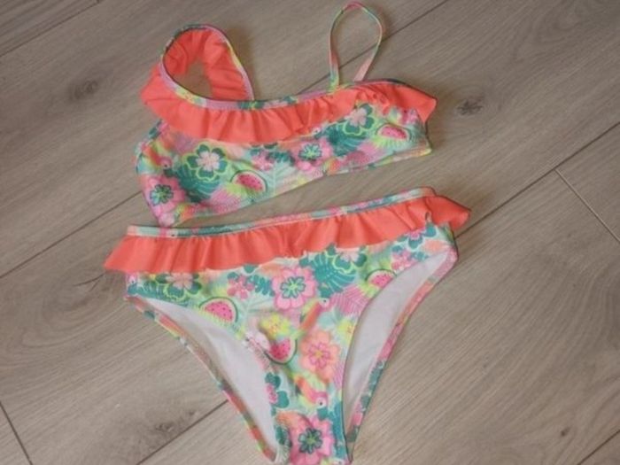 Only 1 Euro Each Picture - Size - 5-6 Years - C.K, Adidas, Manchester United, Primark, Etc