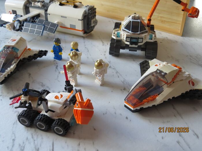 Lego City  Space Station