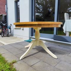 Solid round wood table