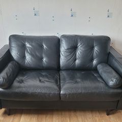 2 Leather couches-  2 seaters, black
