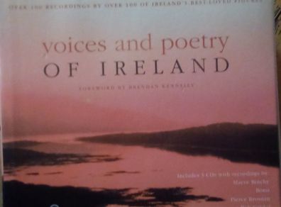Voices and Poetry of Ireland - With 3 CD Recordings - Hardback