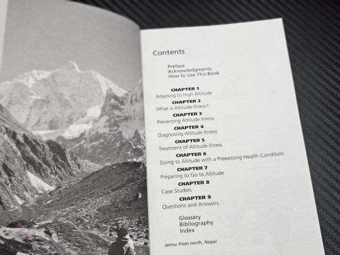 Altitude Illness: Prevention and Treatment Mountaineers outdoor expert Series Book