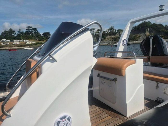 5.8 m Rib with Mercury 115hp outboard