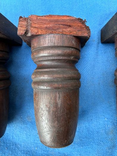 4 furniture legs