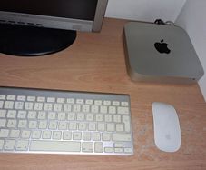Mac mini late 2014 2.6ghz core i5 8gb Ram 1 tb hdd