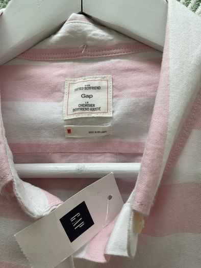shirt bnwt Gap 100% cotton pink & white striped shirt size medium