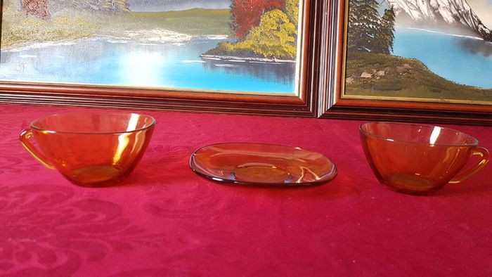 Vereco France Amber Glass 9 Piece Two Handled Soup Bowls and Cups And Saucer