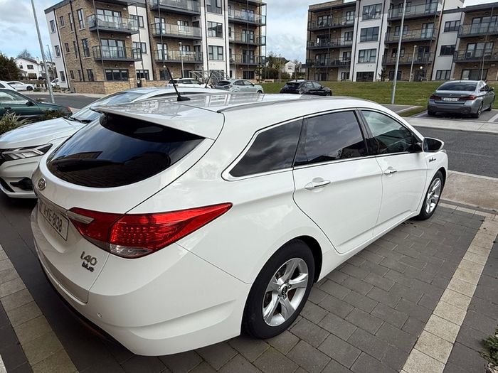 2011 Hyundai i40