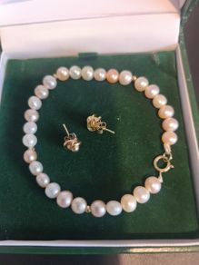 9ct earrings and 9ct pearl bracelet