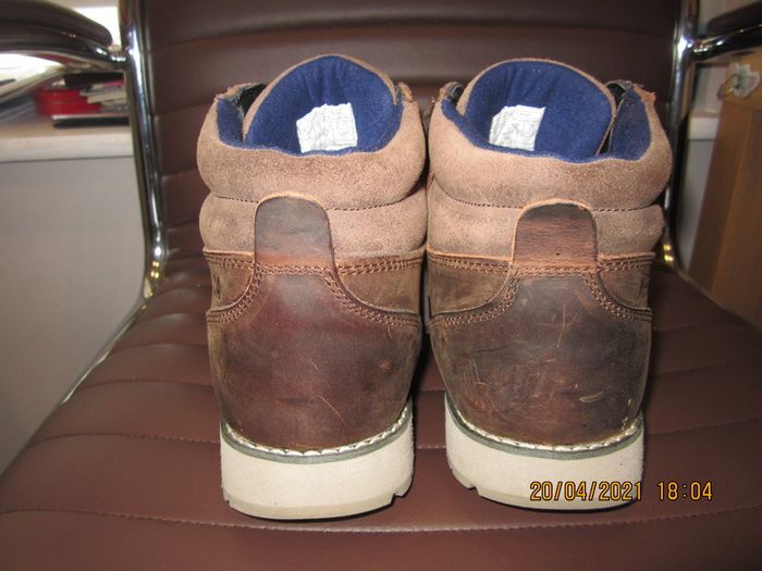Mens Boots Size 9