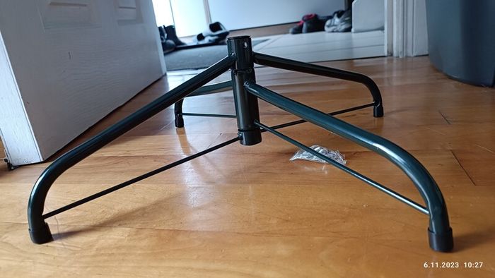 Christmas tree tripod iron